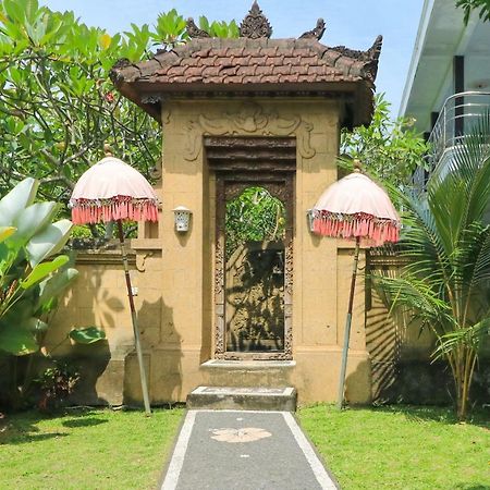 โรงแรมเกียนยาร์ กีอันยาร์ ภายนอก รูปภาพ