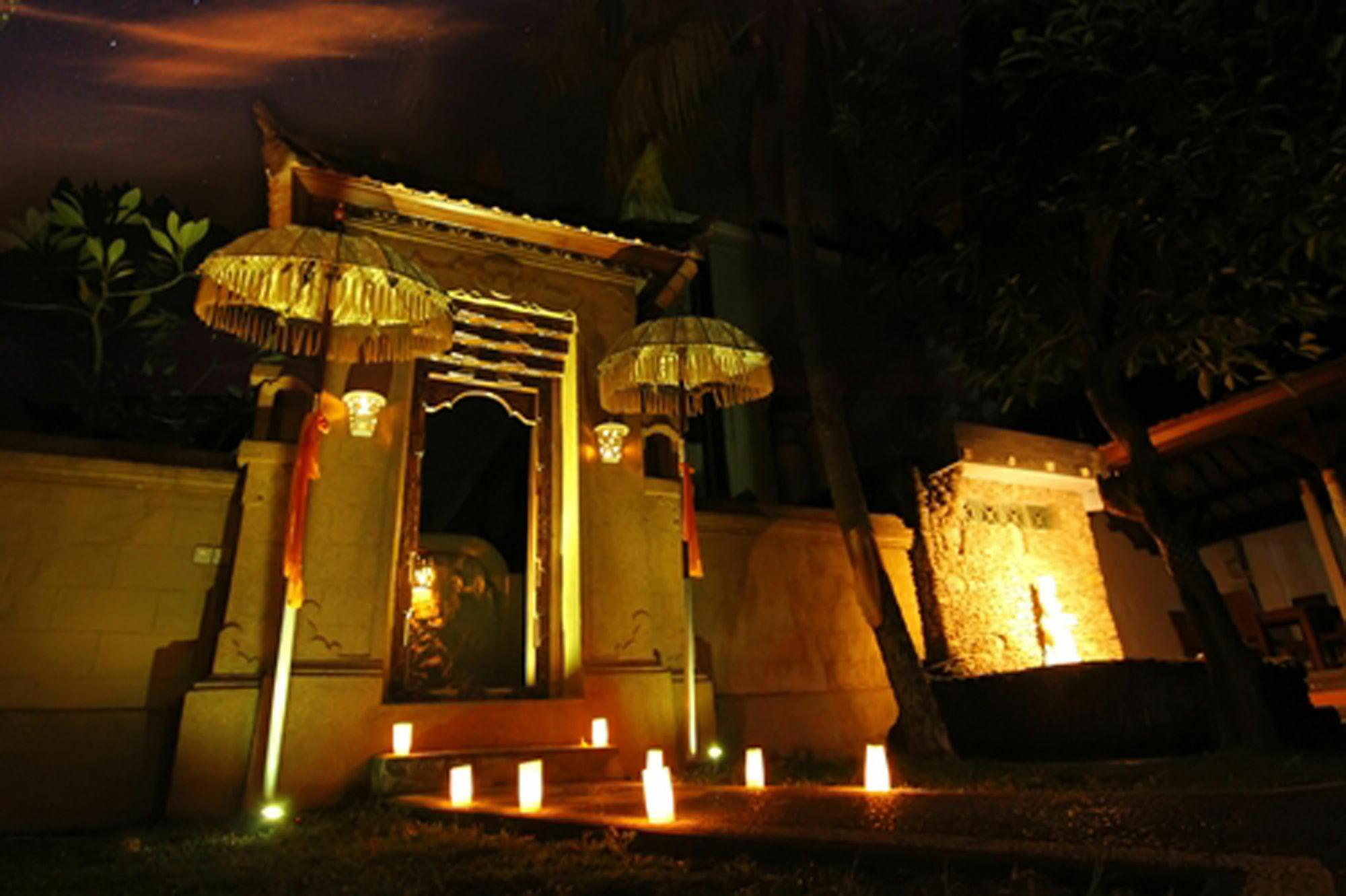โรงแรมเกียนยาร์ กีอันยาร์ ภายนอก รูปภาพ