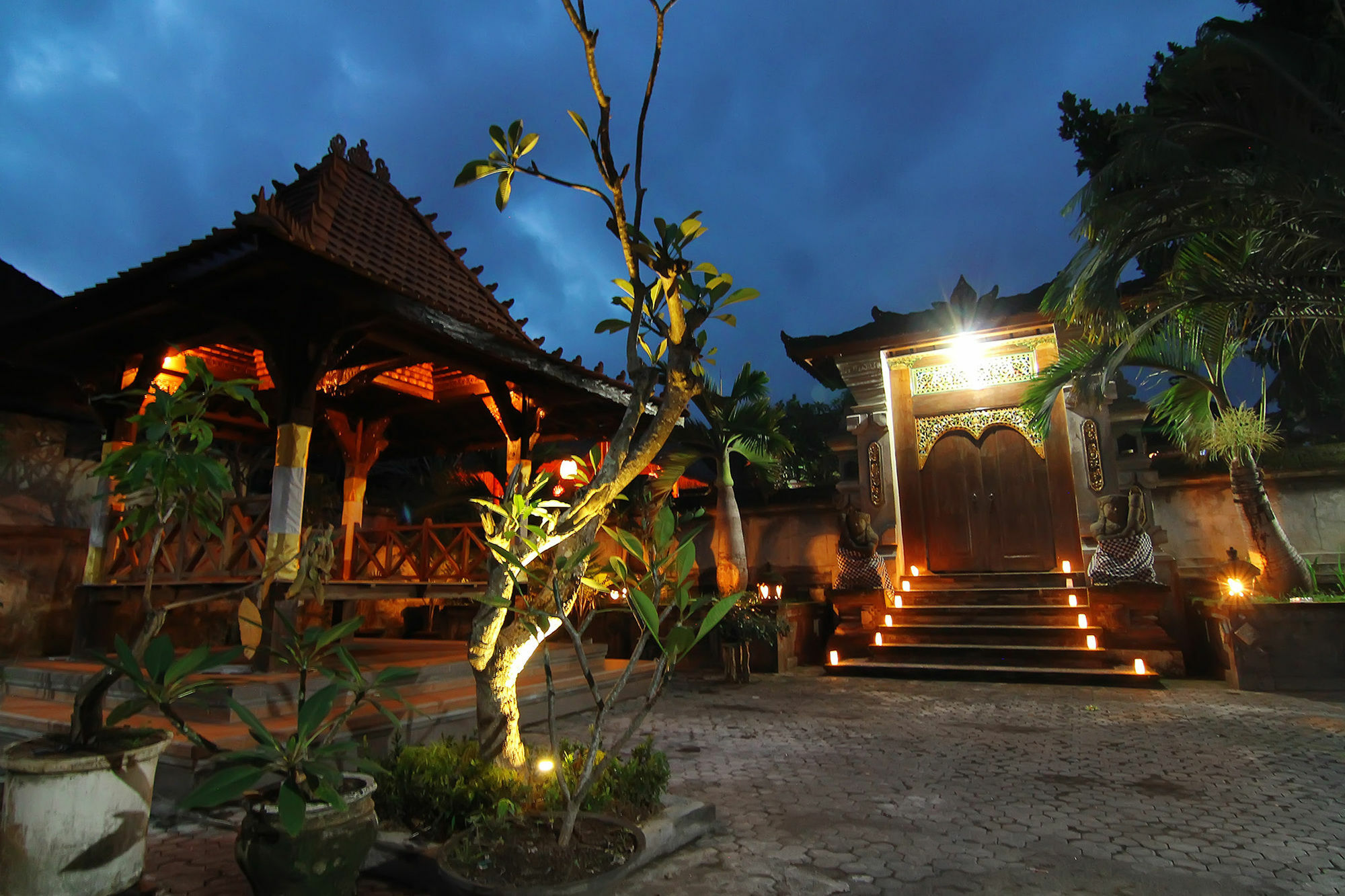 โรงแรมเกียนยาร์ กีอันยาร์ ภายนอก รูปภาพ